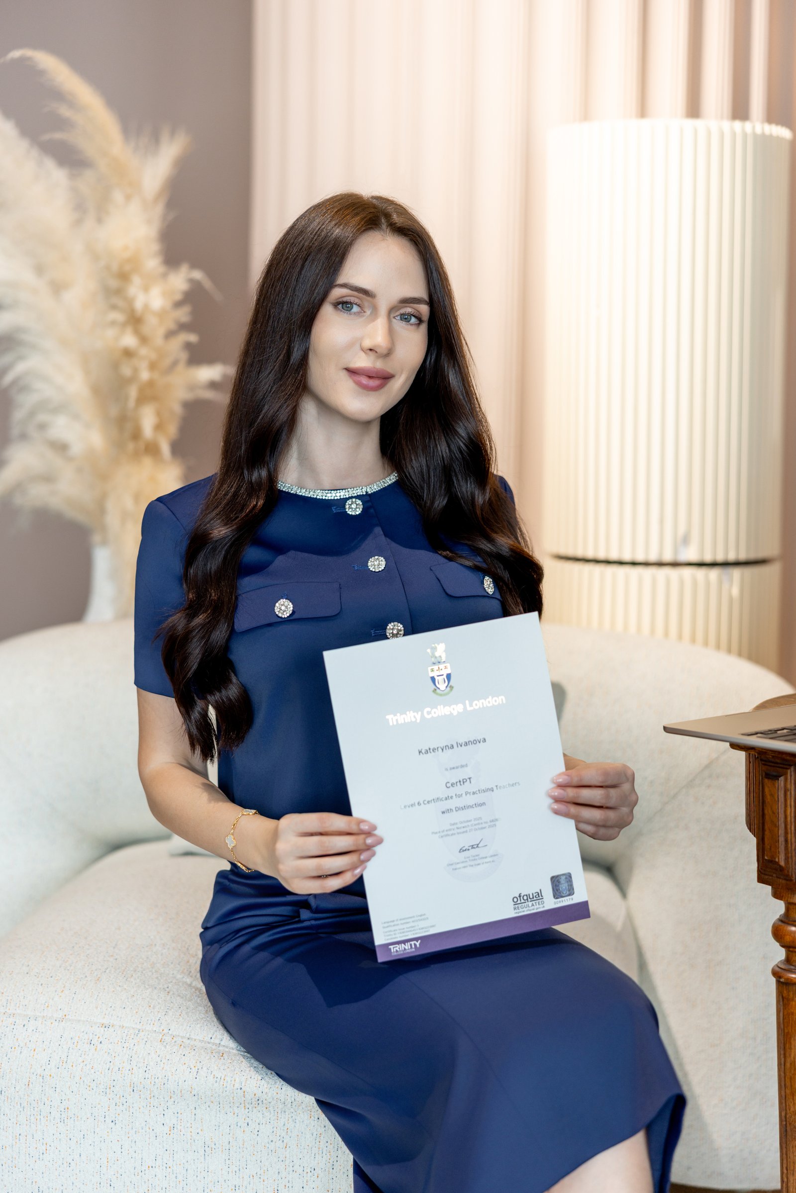 Kate – certified English teacher for children in Dubai, smiling warmly